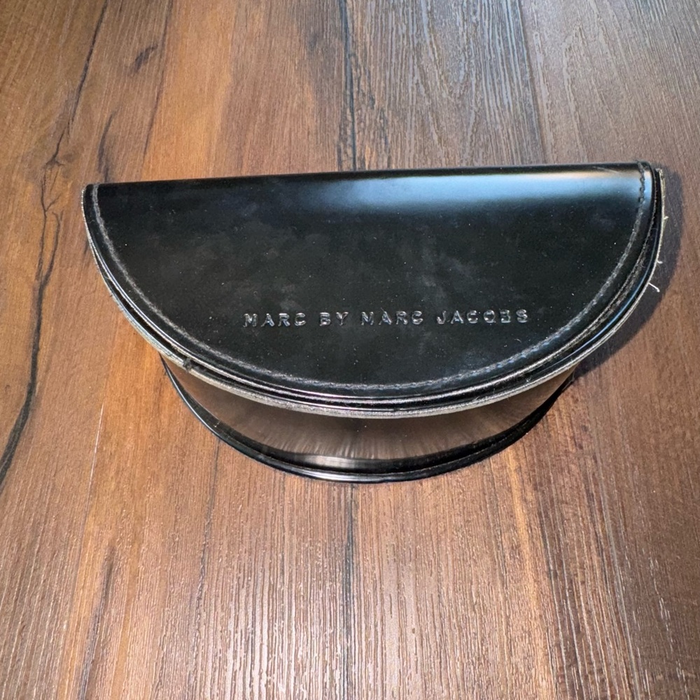 Marc by Marc Jacobs Large Sunglasses Case